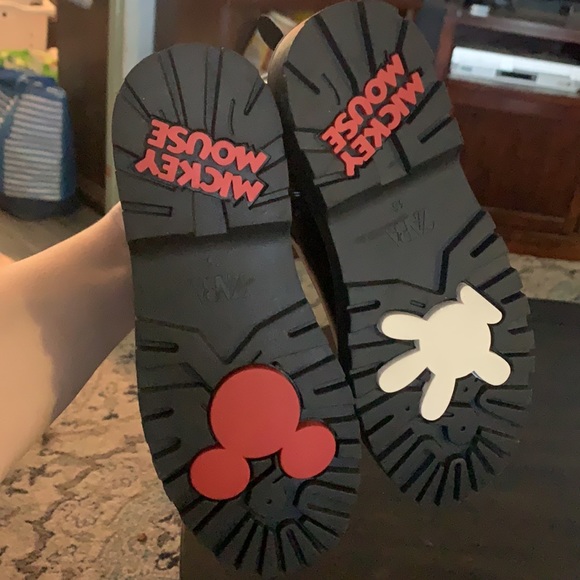 MICKEY AND MINNIE CHELSEA BOOTS - Picture 3 of 4